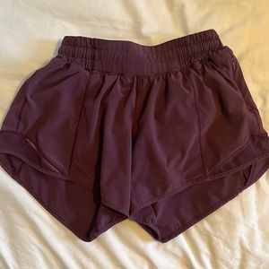 Lululemon size 4 hotti hot short 4in